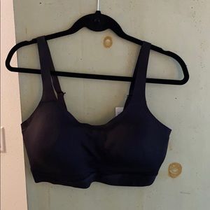 Fine form sports bra size 34E